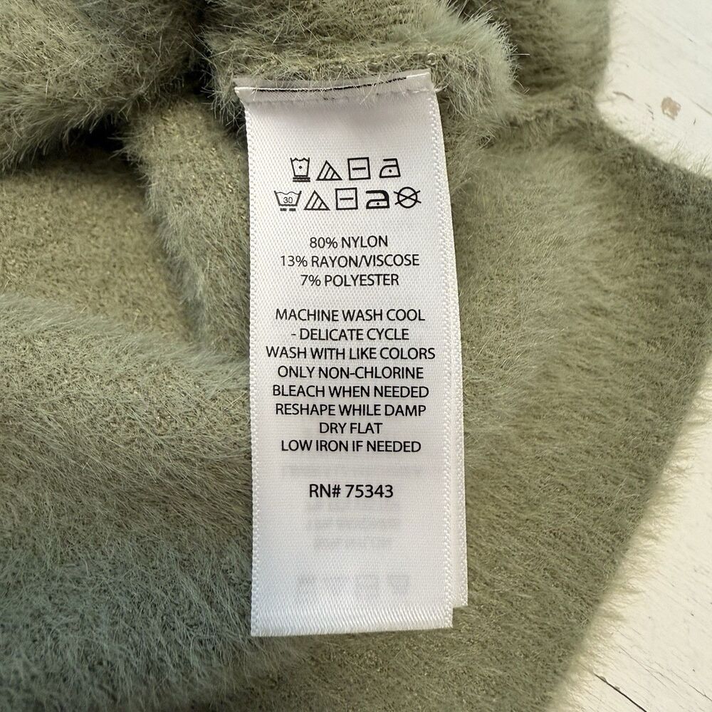 Rachael Zoe Sweater Small Teddy Bear Fluffy Fuzzy V-Neck Soft Green Cozy Warm - Picture 10 of 10